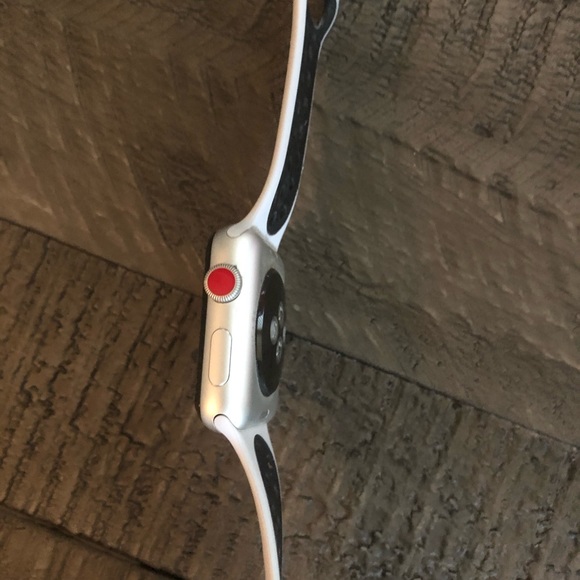 Apple Watch 3 with Cellular 42mm  with bands